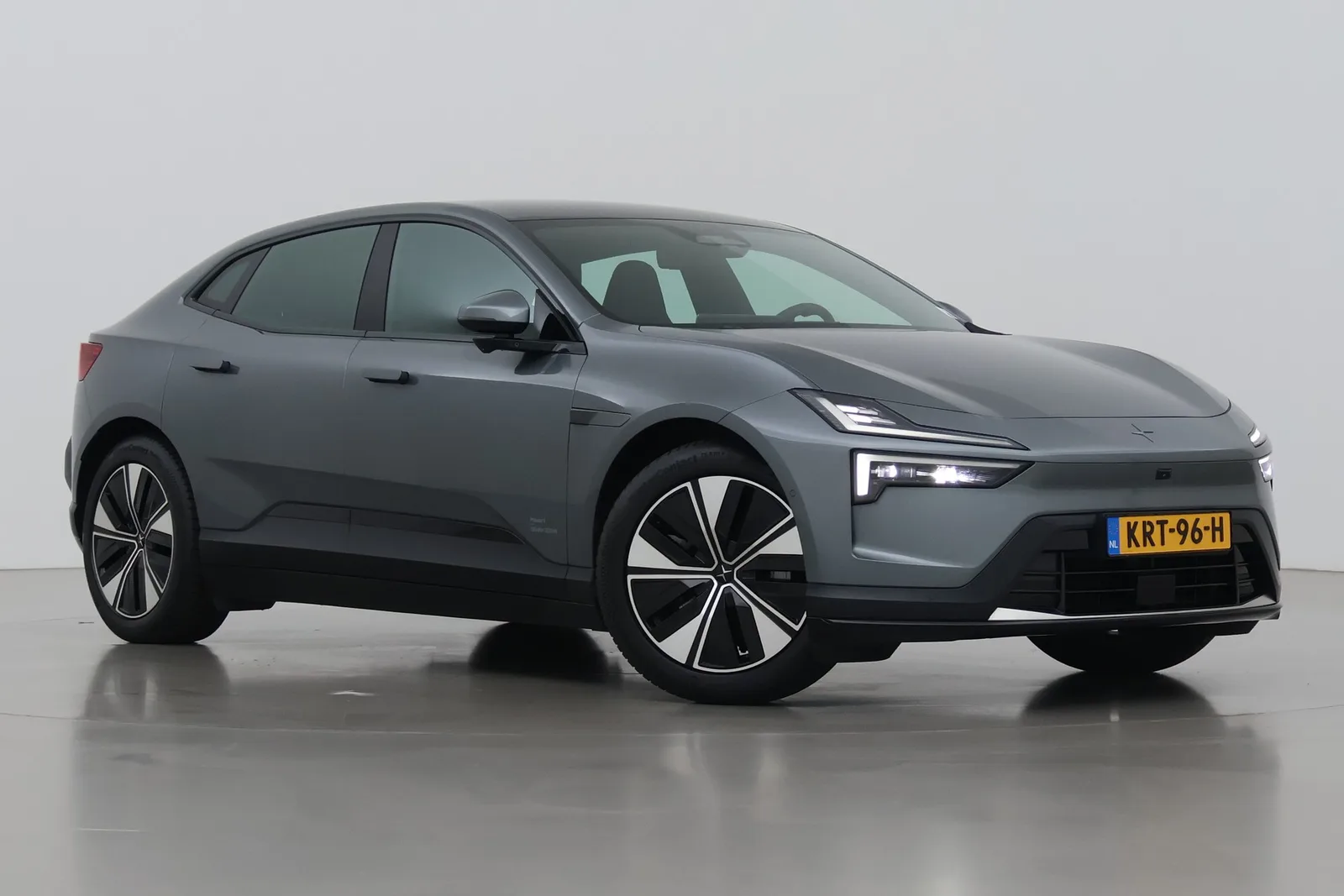 Polestar 4 (2025) — foto 1