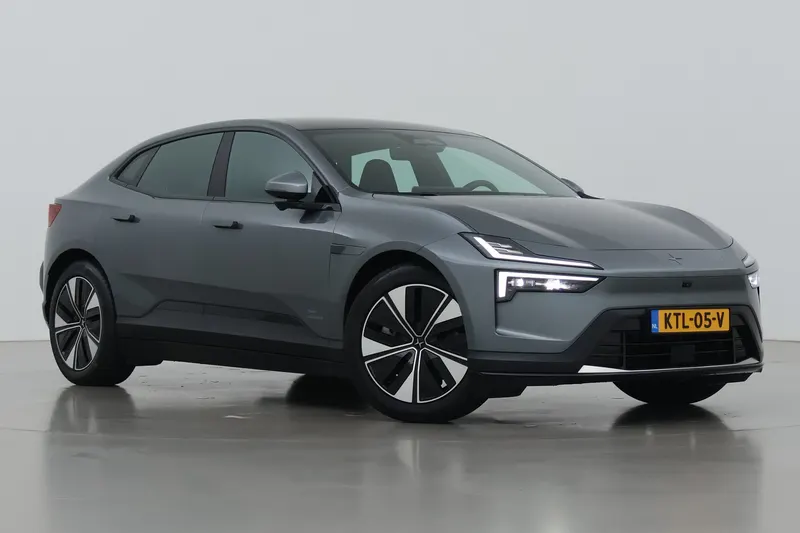 Polestar 4 (2025)