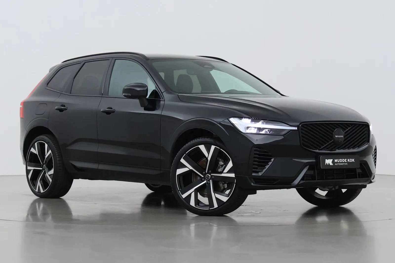 Volvo XC60 (2026) — foto 1