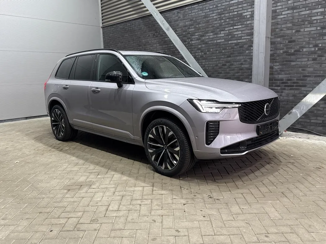 Volvo XC90 (2026) — foto 1