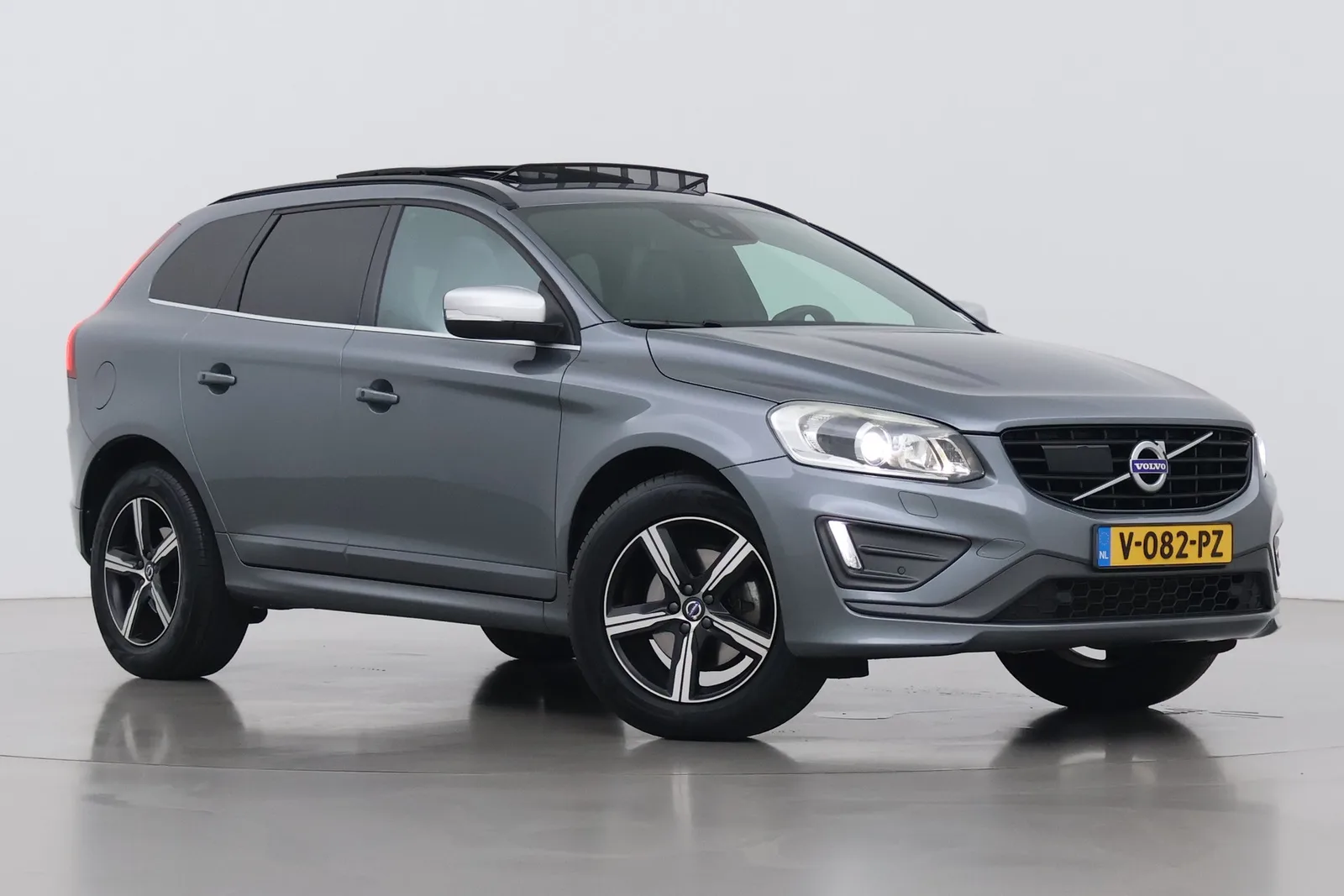 Volvo XC60 (2017) — foto 1