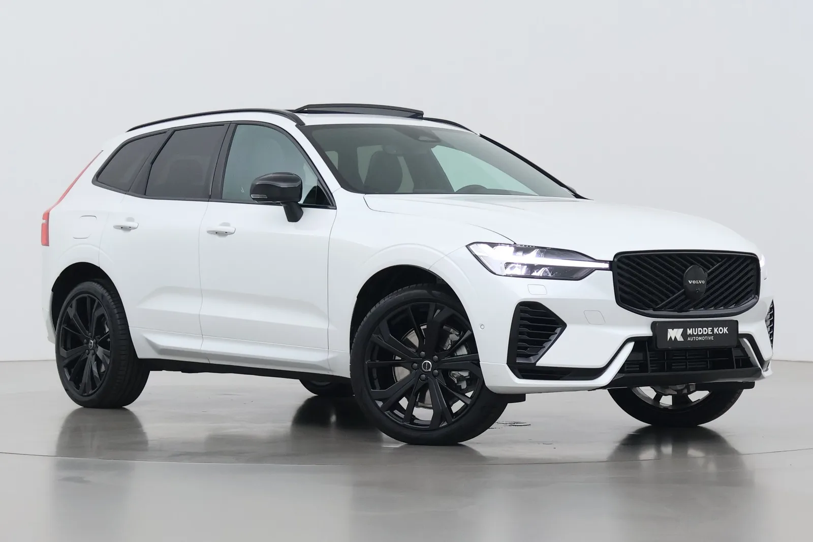 Volvo XC60 (2026) — foto 1