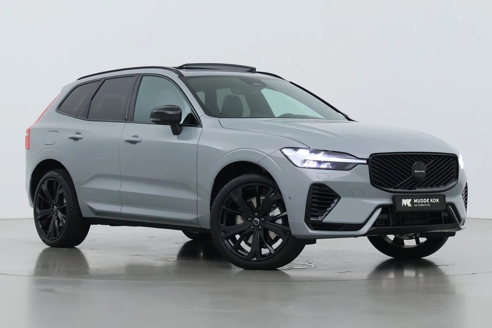 Volvo XC60 (2026) — foto 1