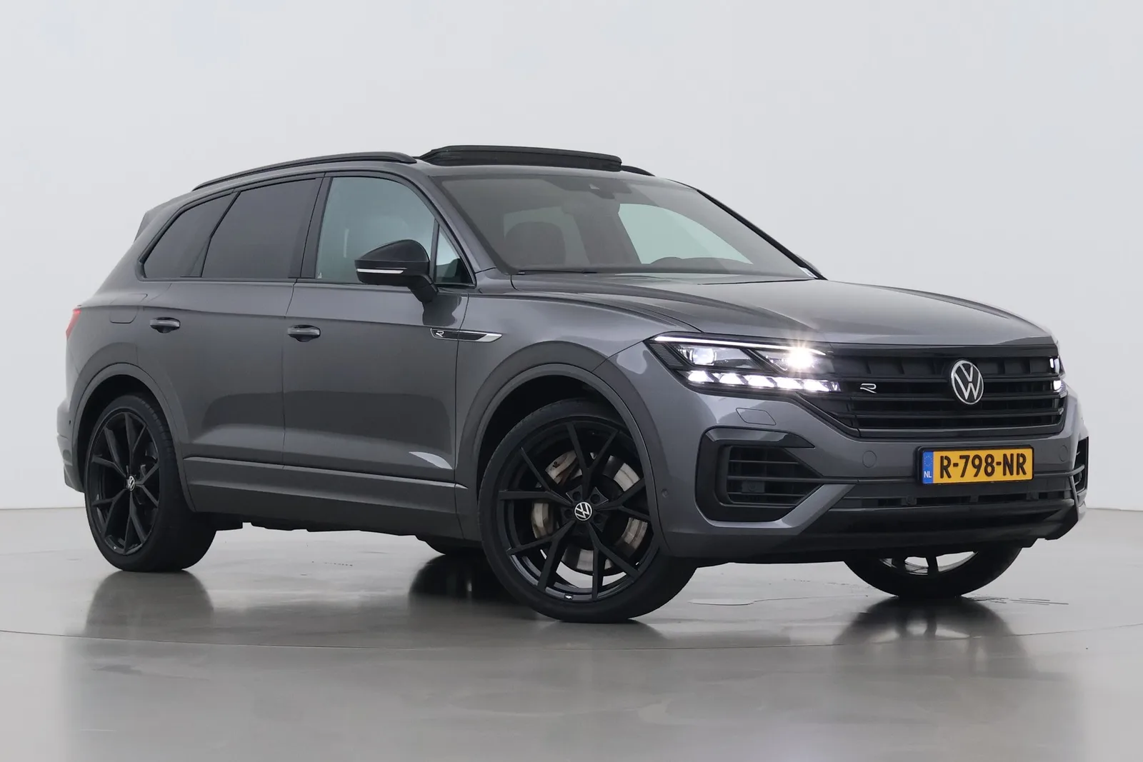 Volkswagen Touareg (2021) — foto 1