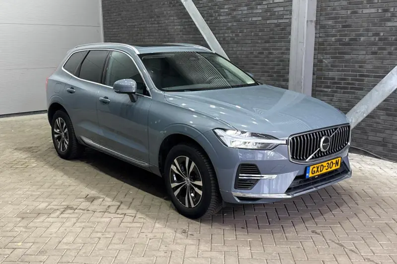 Volvo XC60 (2024)