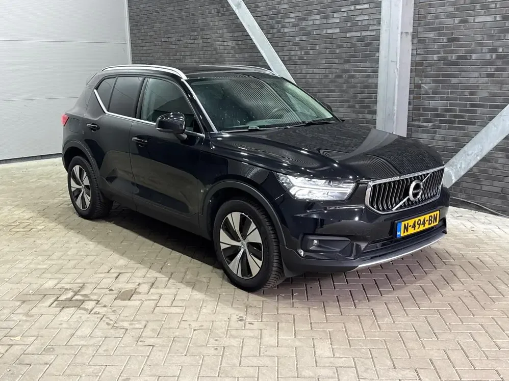 Volvo XC40 (2020) — foto 1