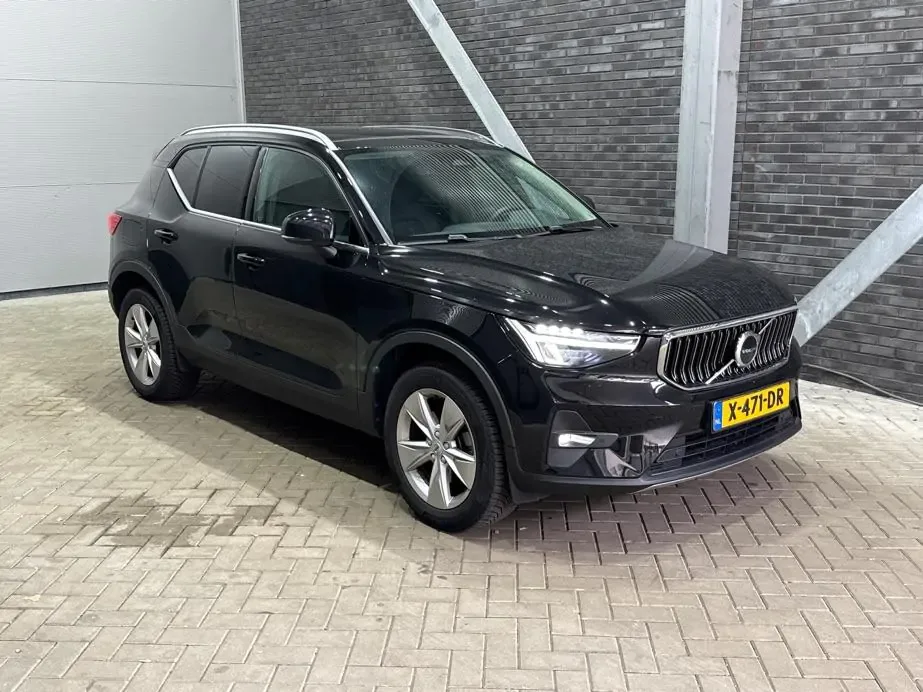Volvo XC40 (2022) — foto 1
