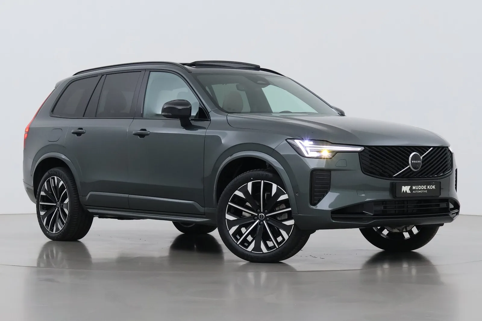Volvo XC90 (2026) — foto 1