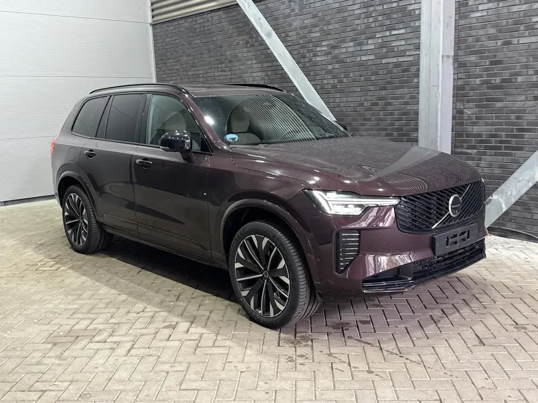 Volvo XC90 (2026) — foto 1