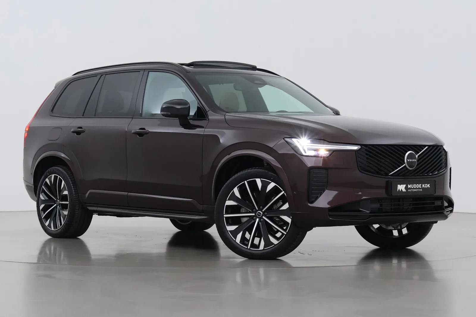 Volvo XC90 (2026) — foto 1