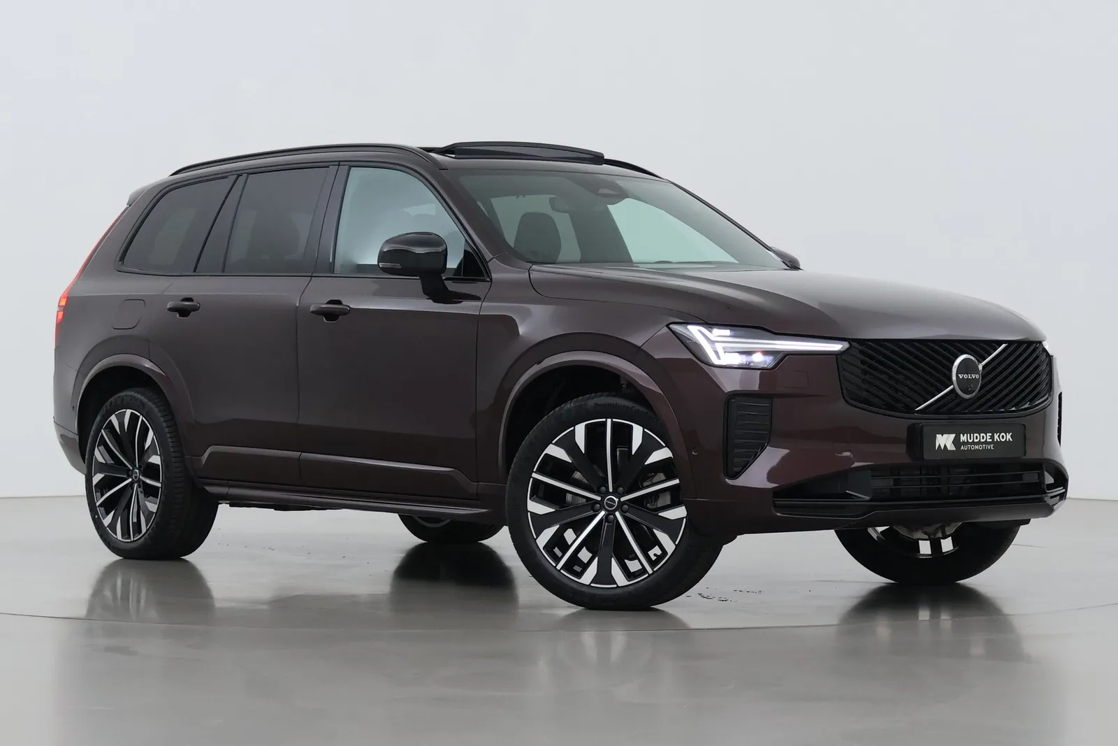 Volvo XC90 (2026) — foto 1