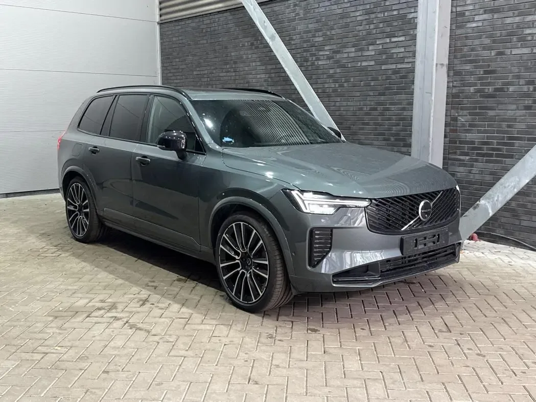 Volvo XC90 (2026) — foto 1