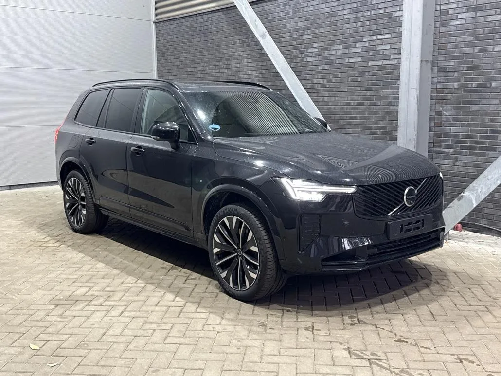 Volvo XC90 (2026) — foto 1