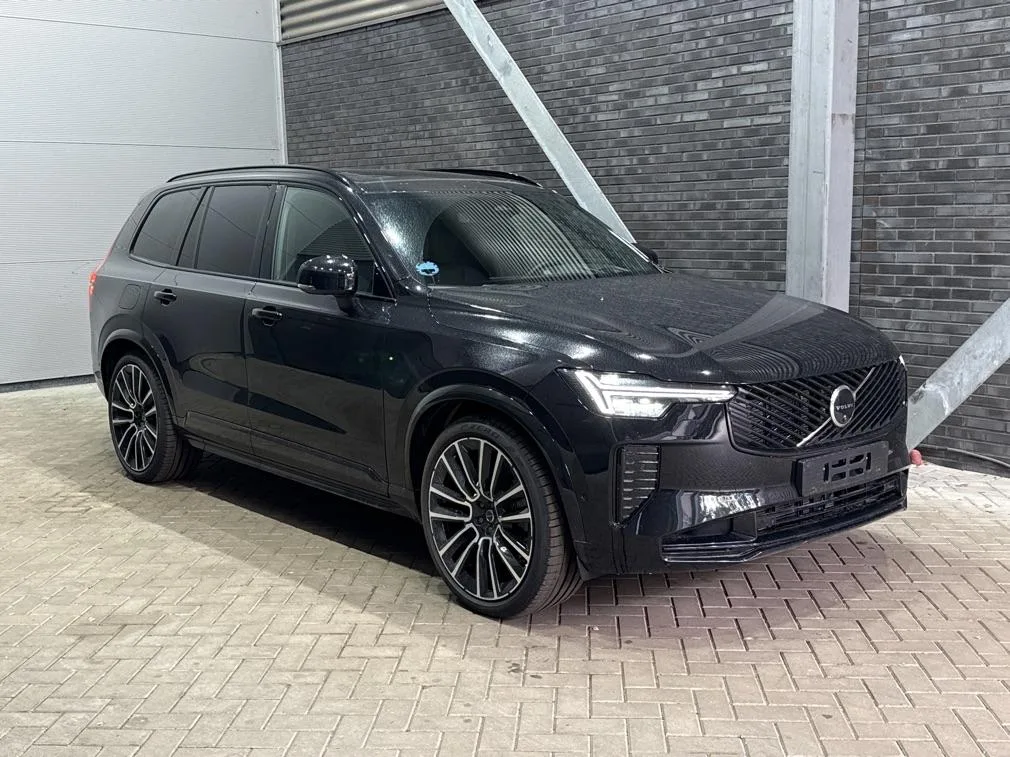 Volvo XC90 (2026) — foto 1