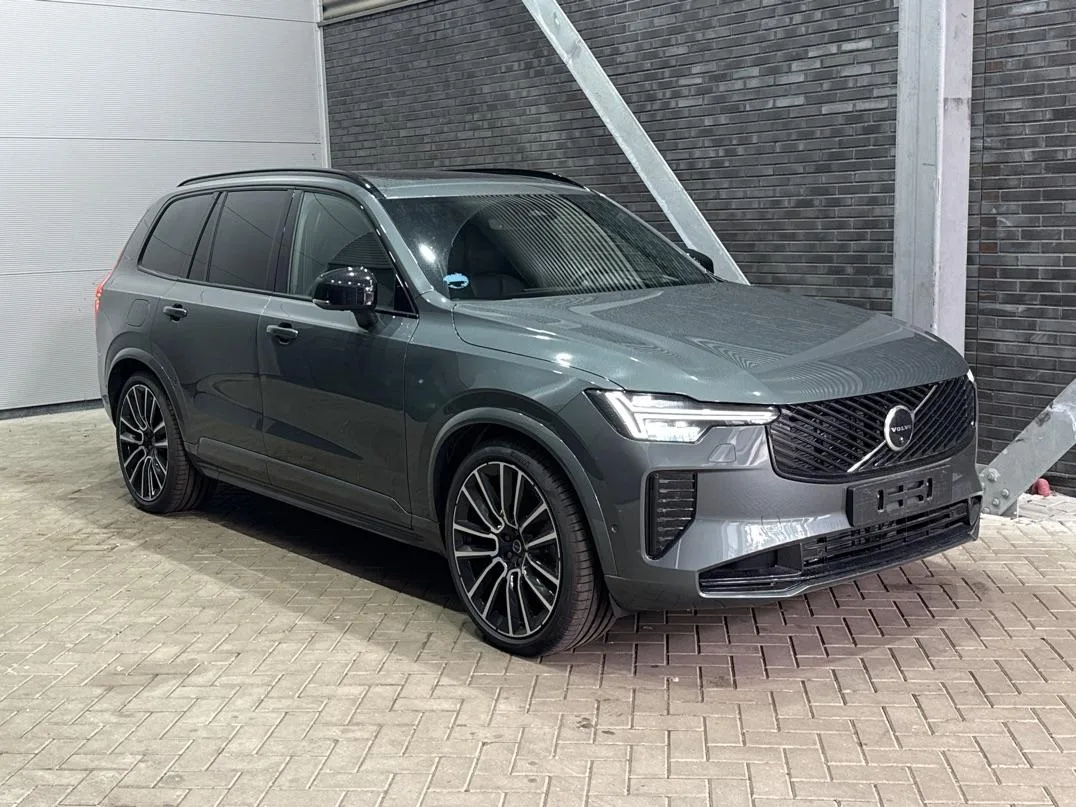 Volvo XC90 (2026) — foto 1