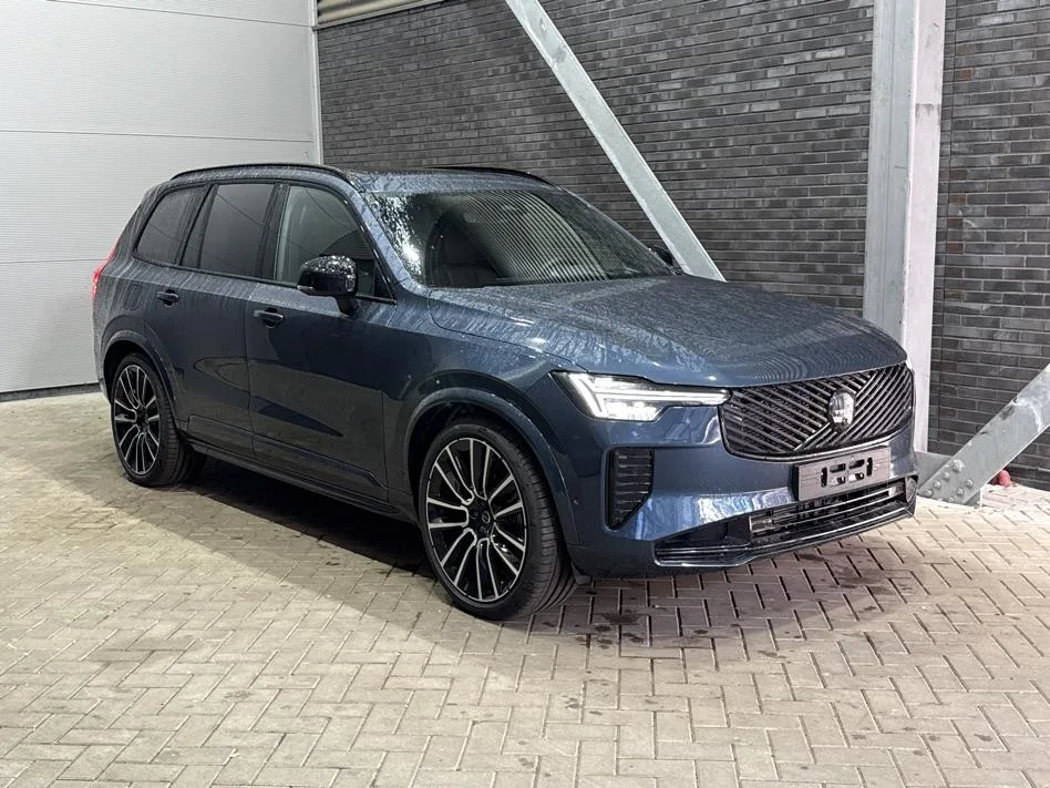 Volvo XC90 (2026) — foto 1