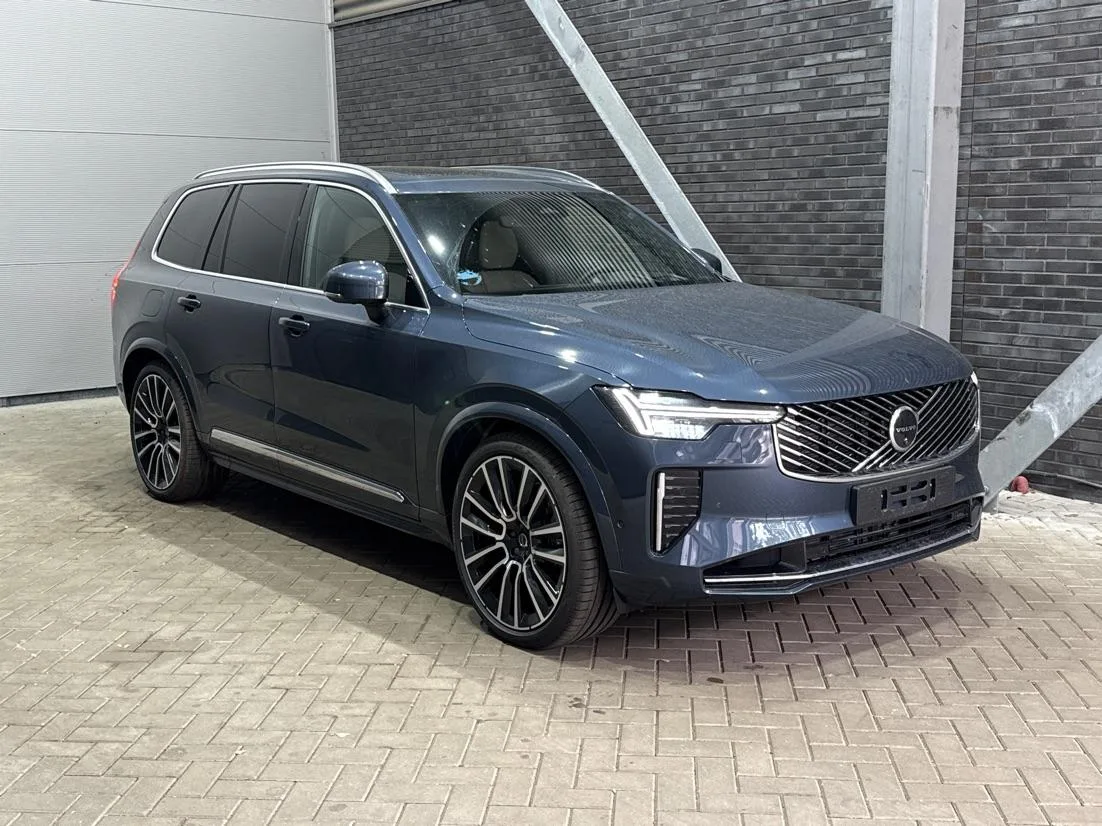Volvo XC90 (2026) — foto 1