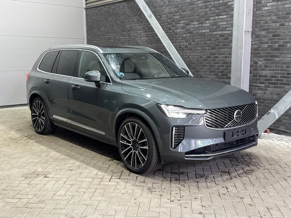 Volvo XC90 (2026) — foto 1