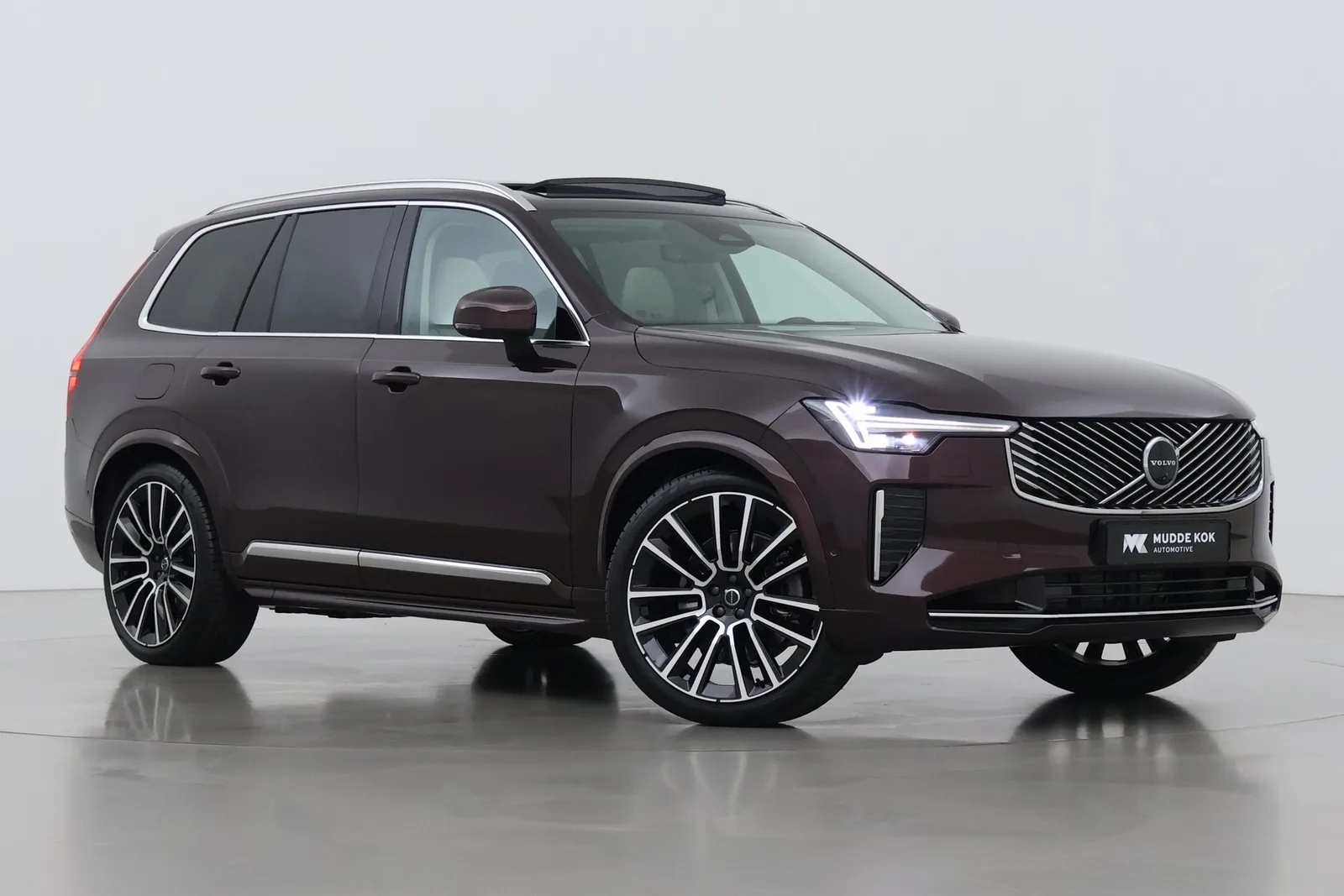 Volvo XC90 (2026) — foto 1