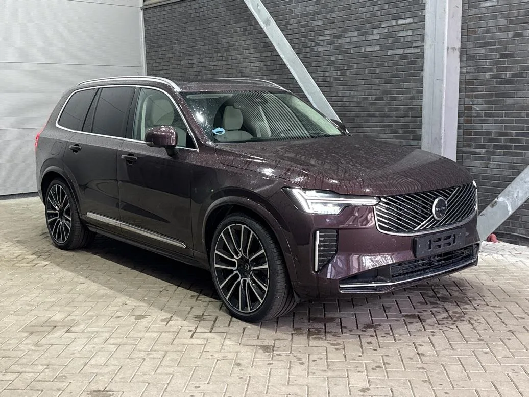 Volvo XC90 (2026) — foto 1