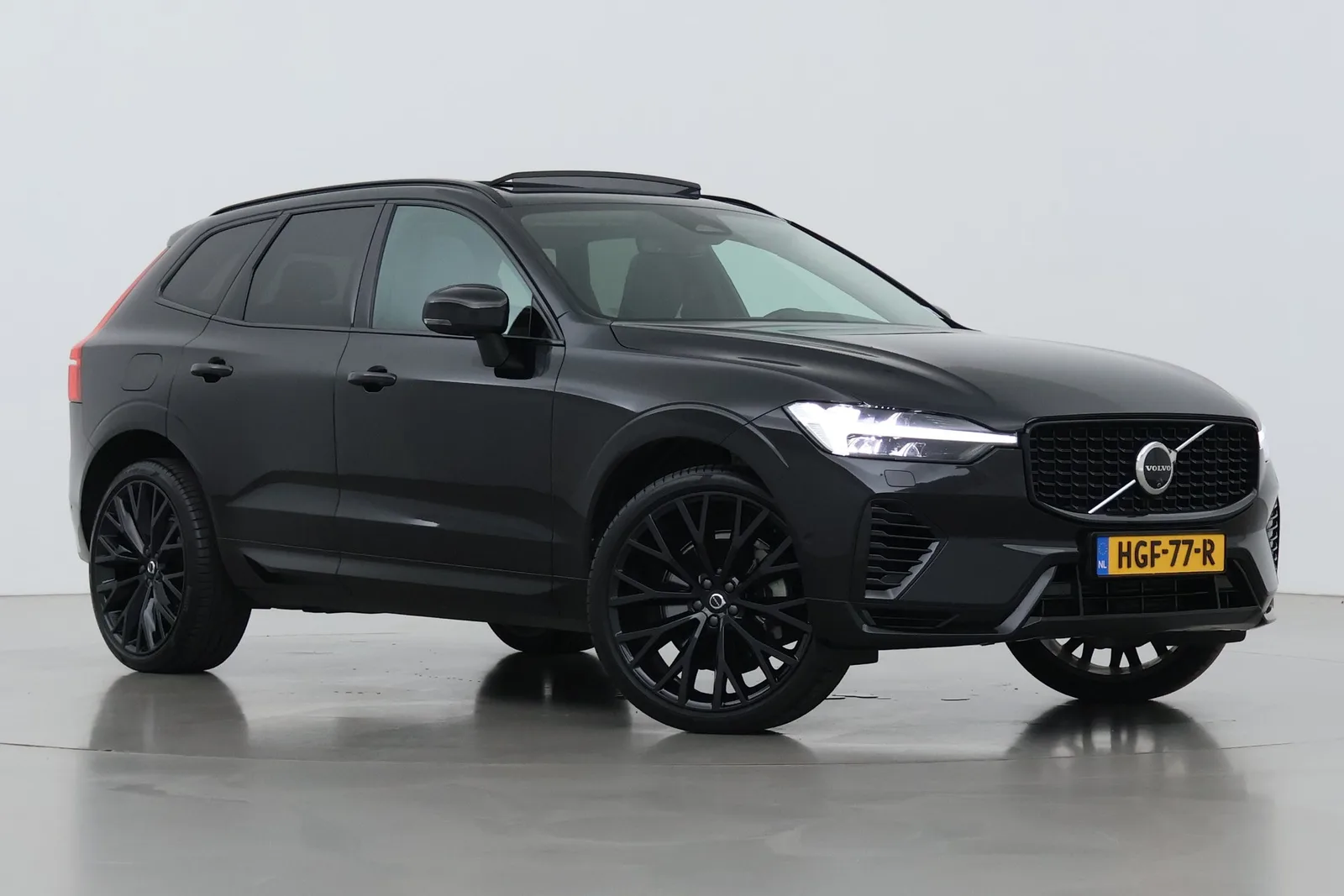 Volvo XC60 (2024) — foto 1
