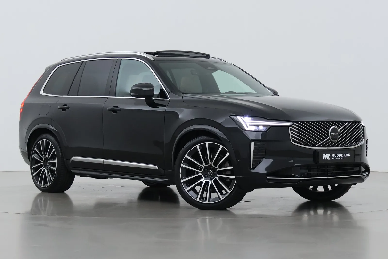 Volvo XC90 (2026) — foto 1