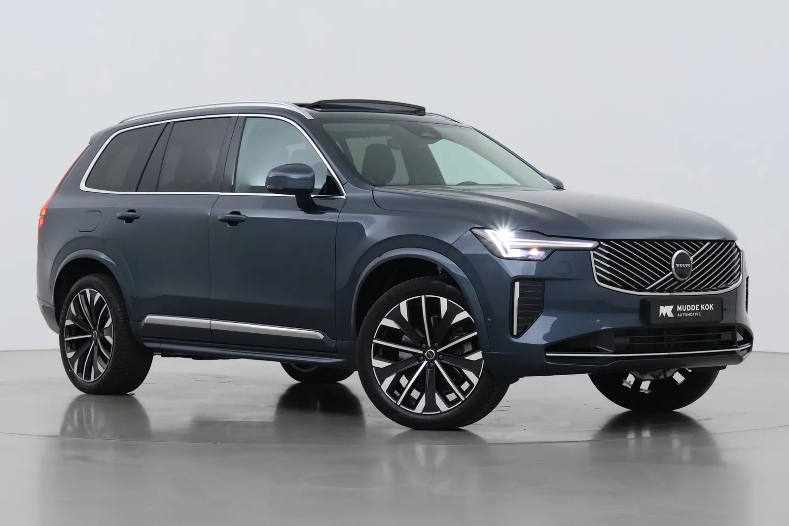 Volvo XC90 (2026) — foto 1