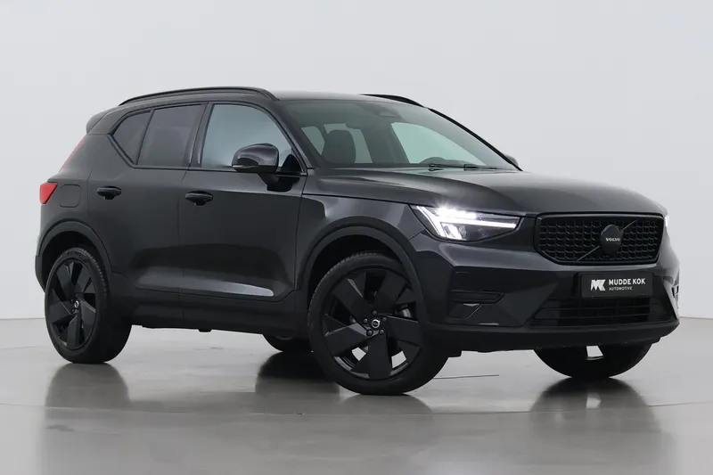 Volvo XC40 (2025)