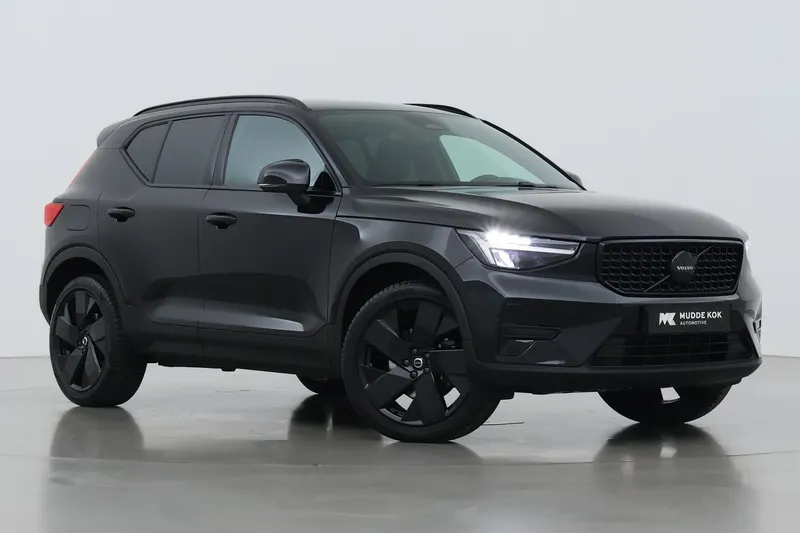 Volvo XC40 (2025)