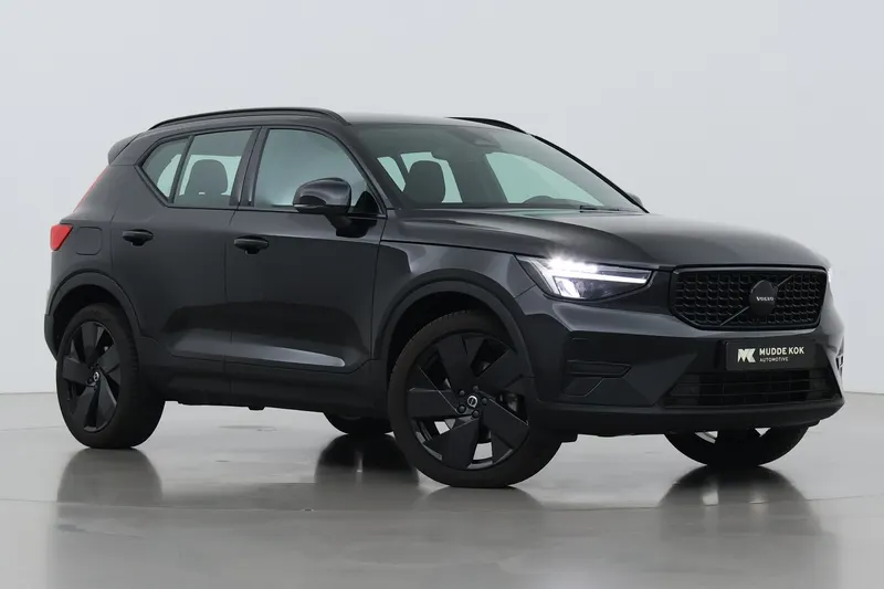 Volvo XC40 (2025)