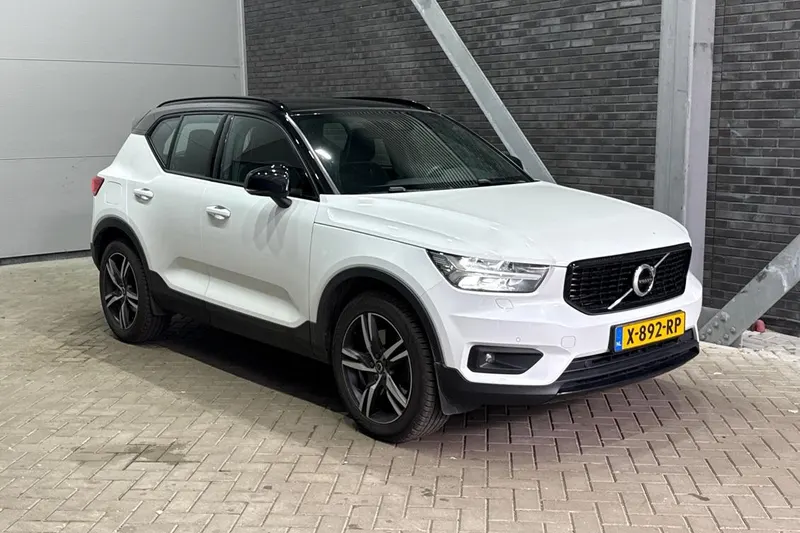 Volvo XC40 (2021)