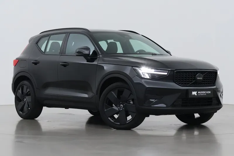 Volvo XC40 (2025)