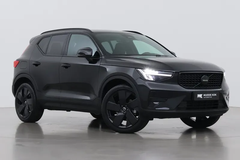 Volvo XC40 (2025)