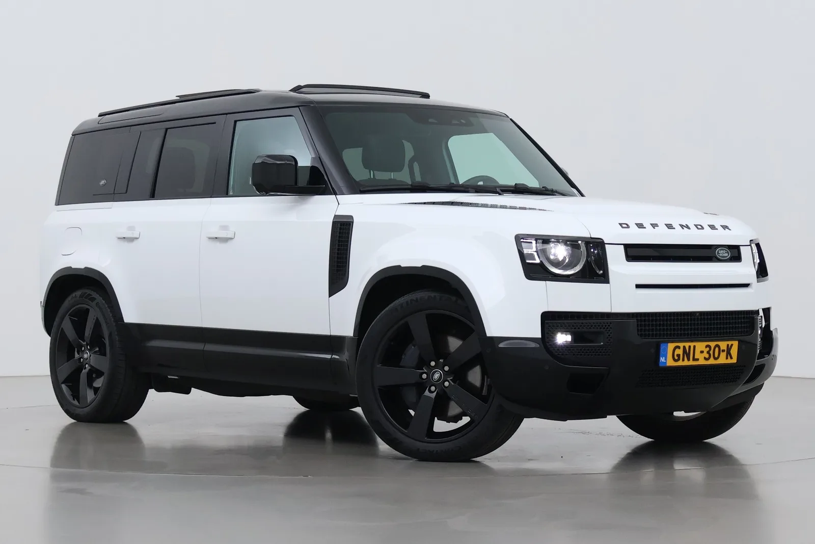 Land Rover Defender (2024) — foto 1