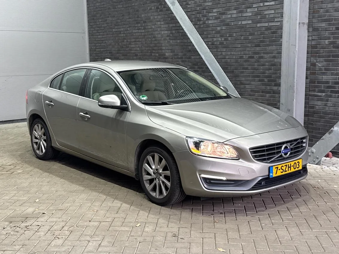 Volvo S60 (2014) — foto 1