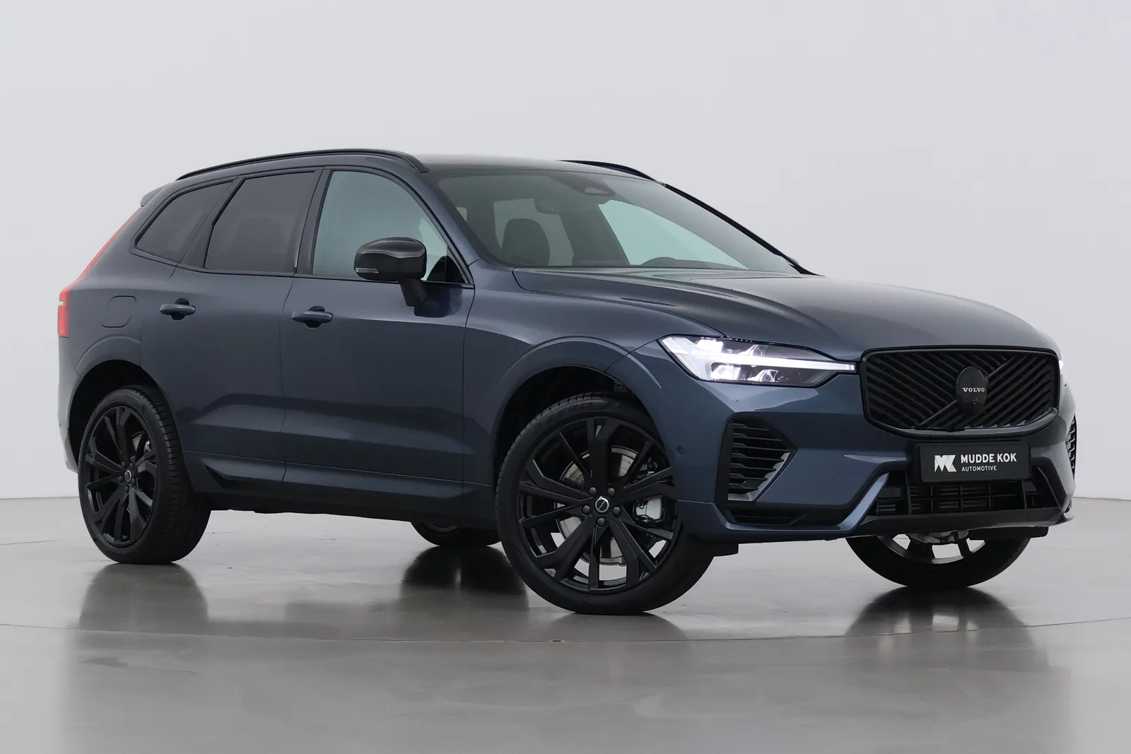 Volvo XC60 (2026) — foto 1