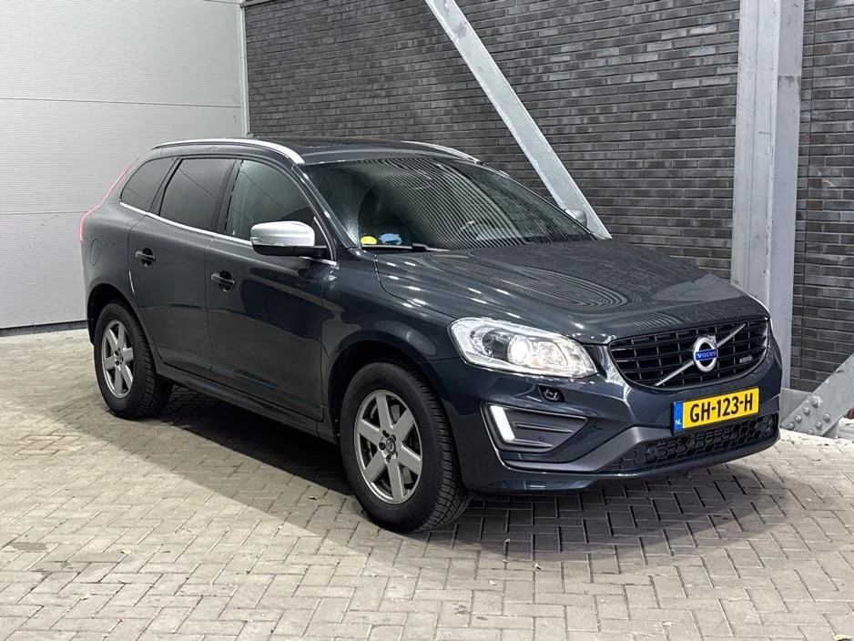 Volvo XC60 (2015) — foto 1