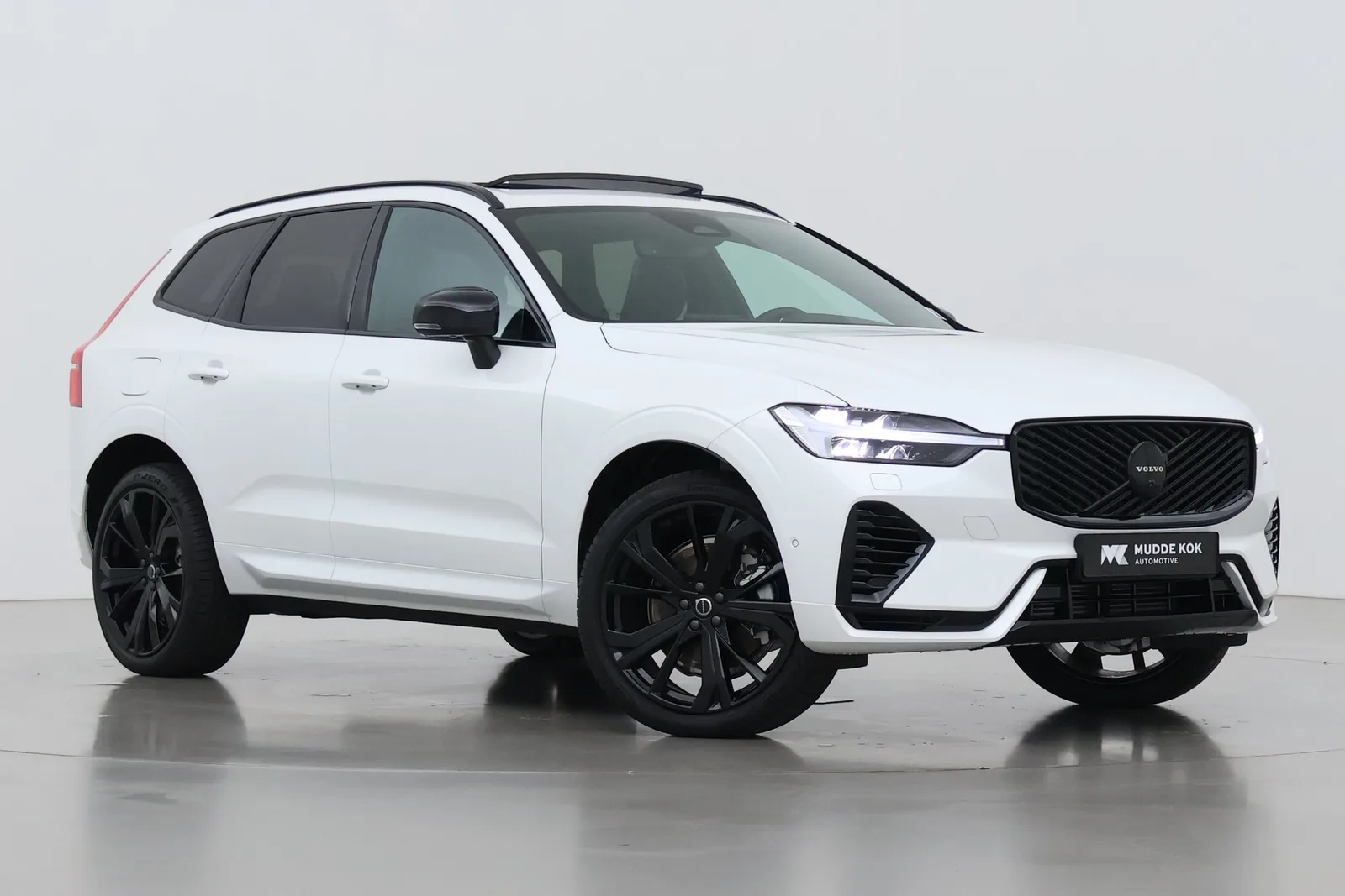 Volvo XC60 (2026) — foto 1