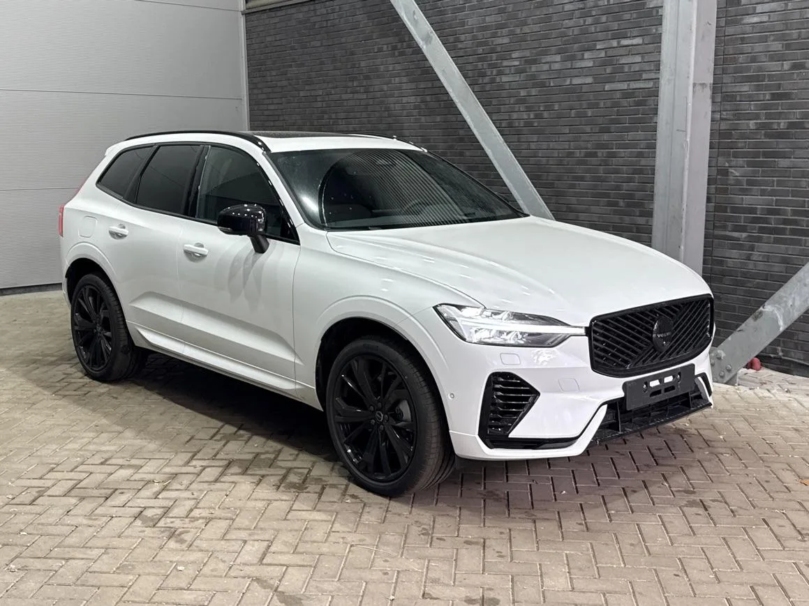 Volvo XC60 (2026) — foto 1