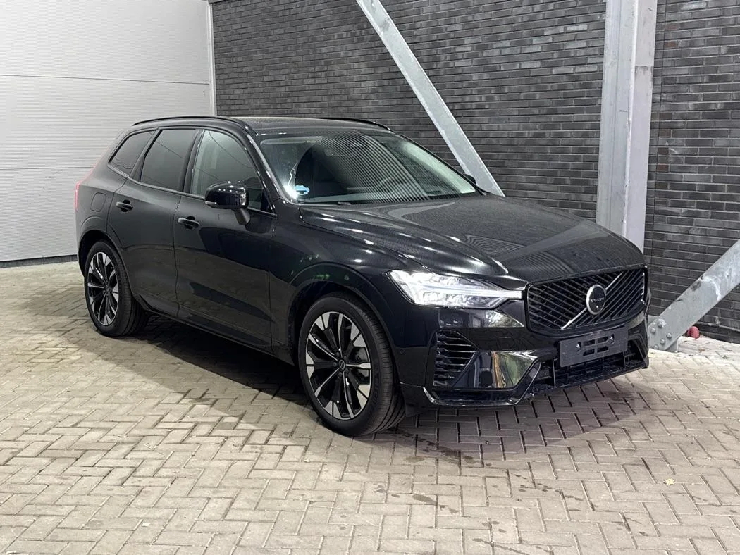Volvo XC60 (2026) — foto 1
