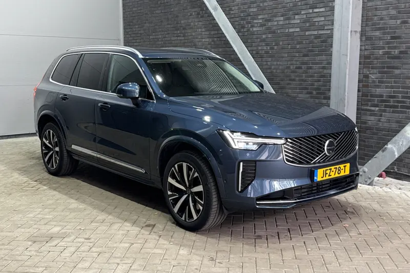 Volvo XC90 (2025)