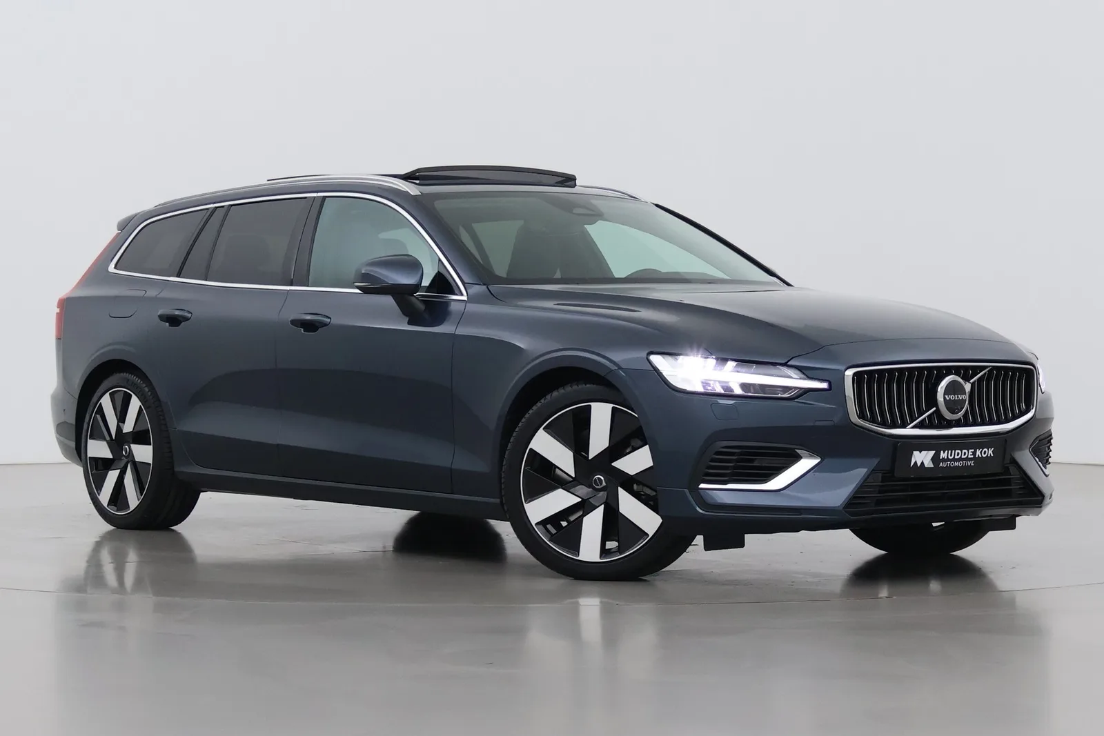 Volvo V60 (2025) — foto 1