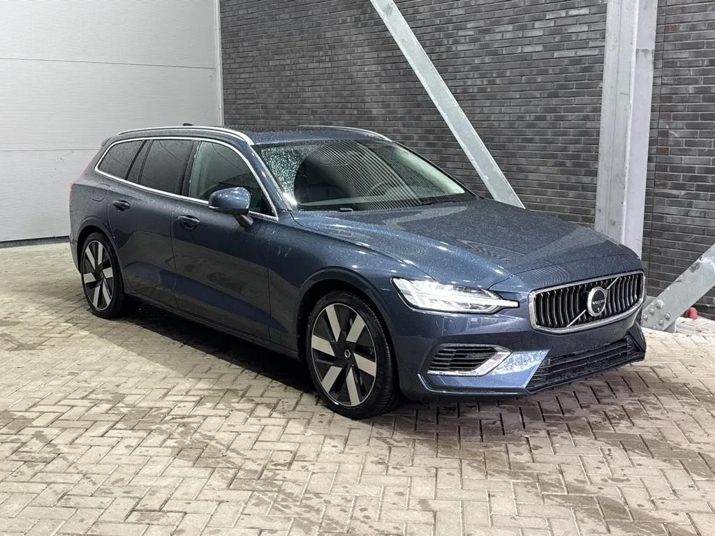 Volvo V60 (2025) — foto 1