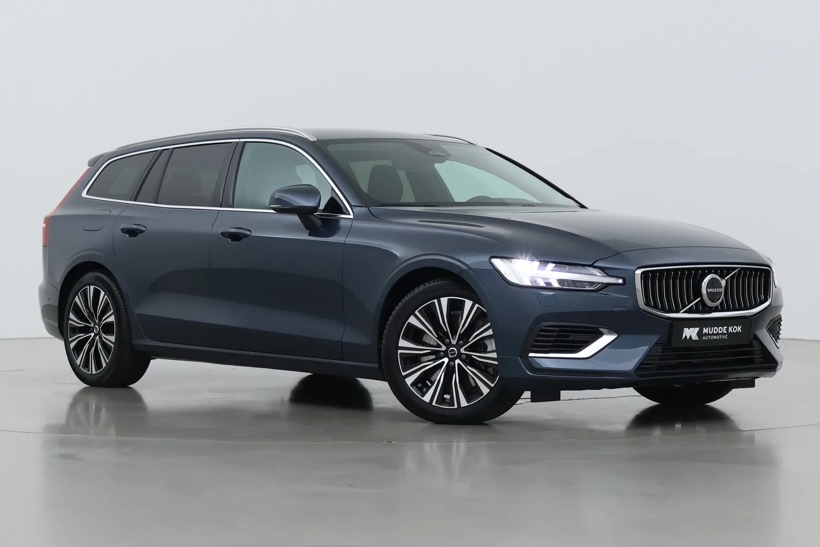 Volvo V60 (2025) — foto 1