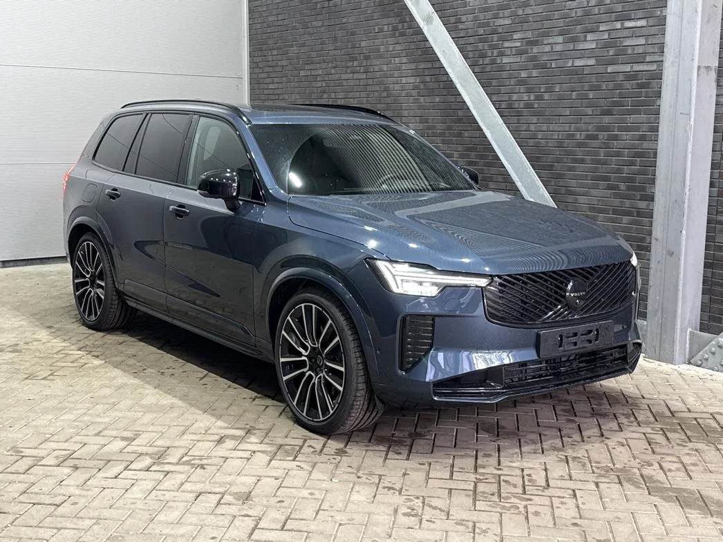 Volvo XC90 (2026) — foto 1