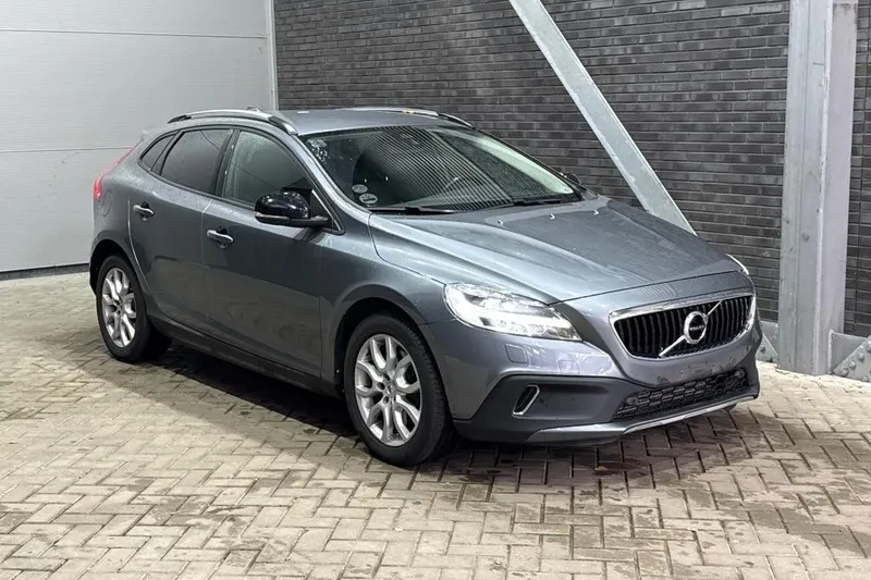 Volvo V40 (2017)