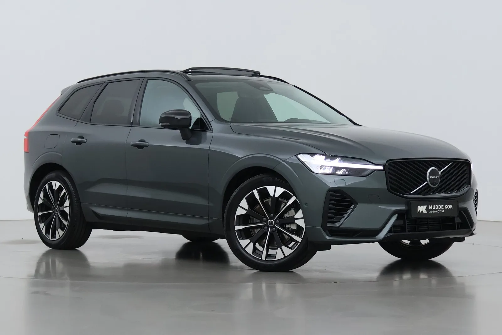 Volvo XC60 (2026) — foto 1