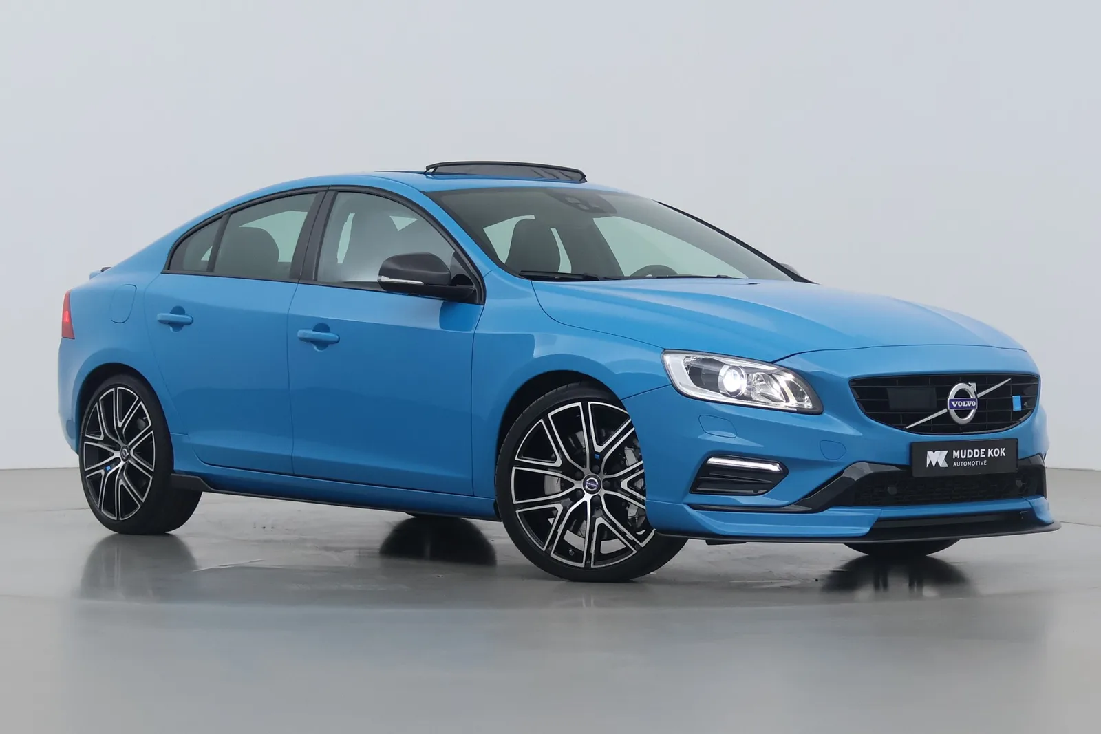 Volvo S60 (2017) — foto 1