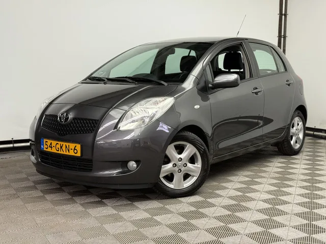 Toyota Yaris (2008) — foto 1