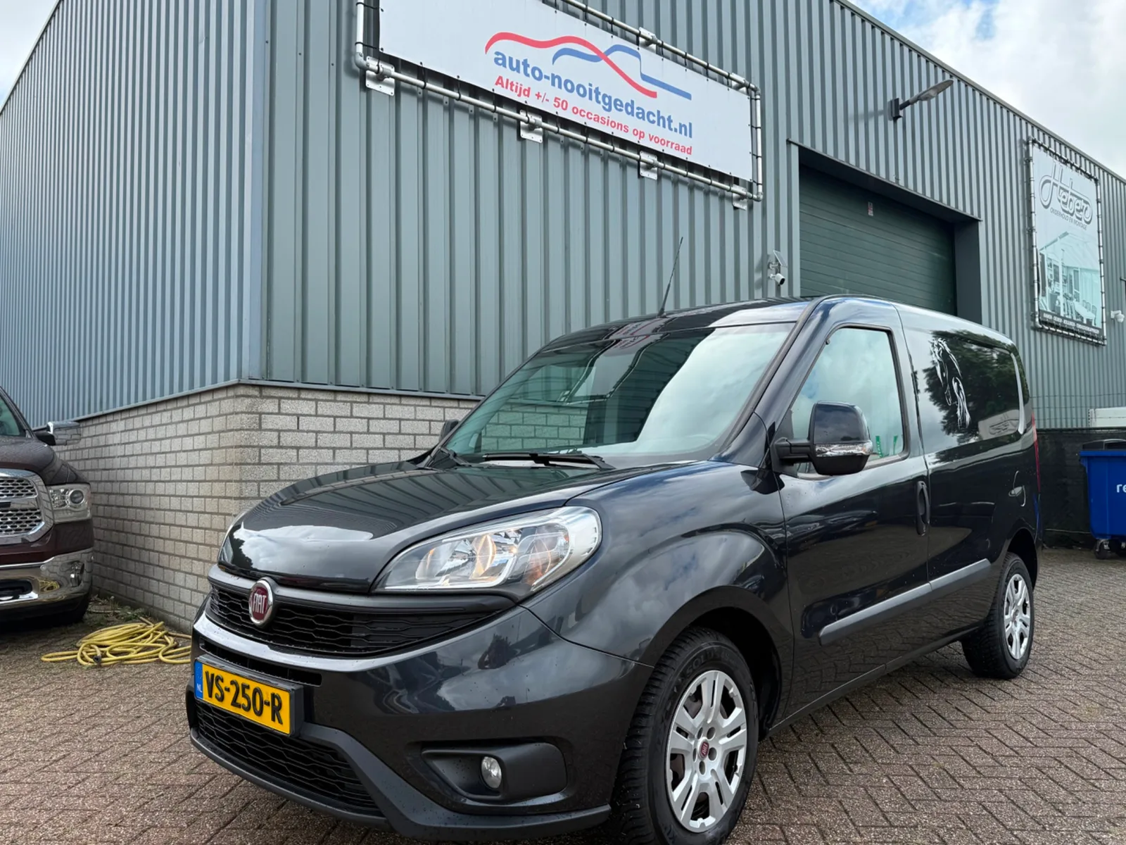 Fiat Doblò (2015) — foto 1